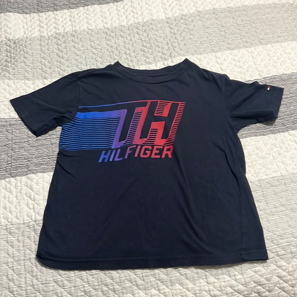 Tommy Hilfiger t- shirt